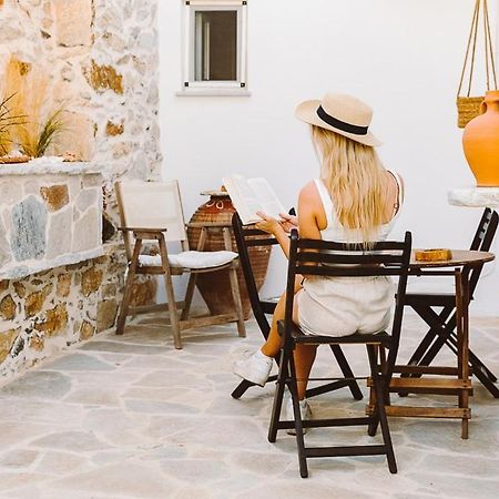 Laina Traditional Guest House Aperathos Ngoại thất bức ảnh